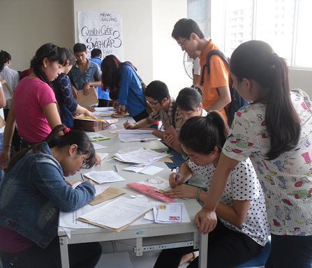 Trường đại học “xé rào” cấp giấy trúng tuyển: Chiến dịch tung chiêu “mồi nhử” TS